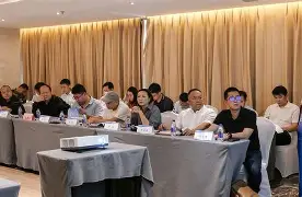 DB GAMING-罗宾逊：理论上雅克松适合热刺，贝吉里斯坦能否争取阿德耶米？的简单介绍